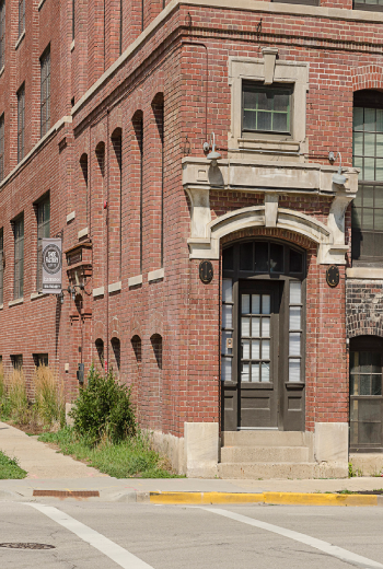 155shoe-exterior2.png