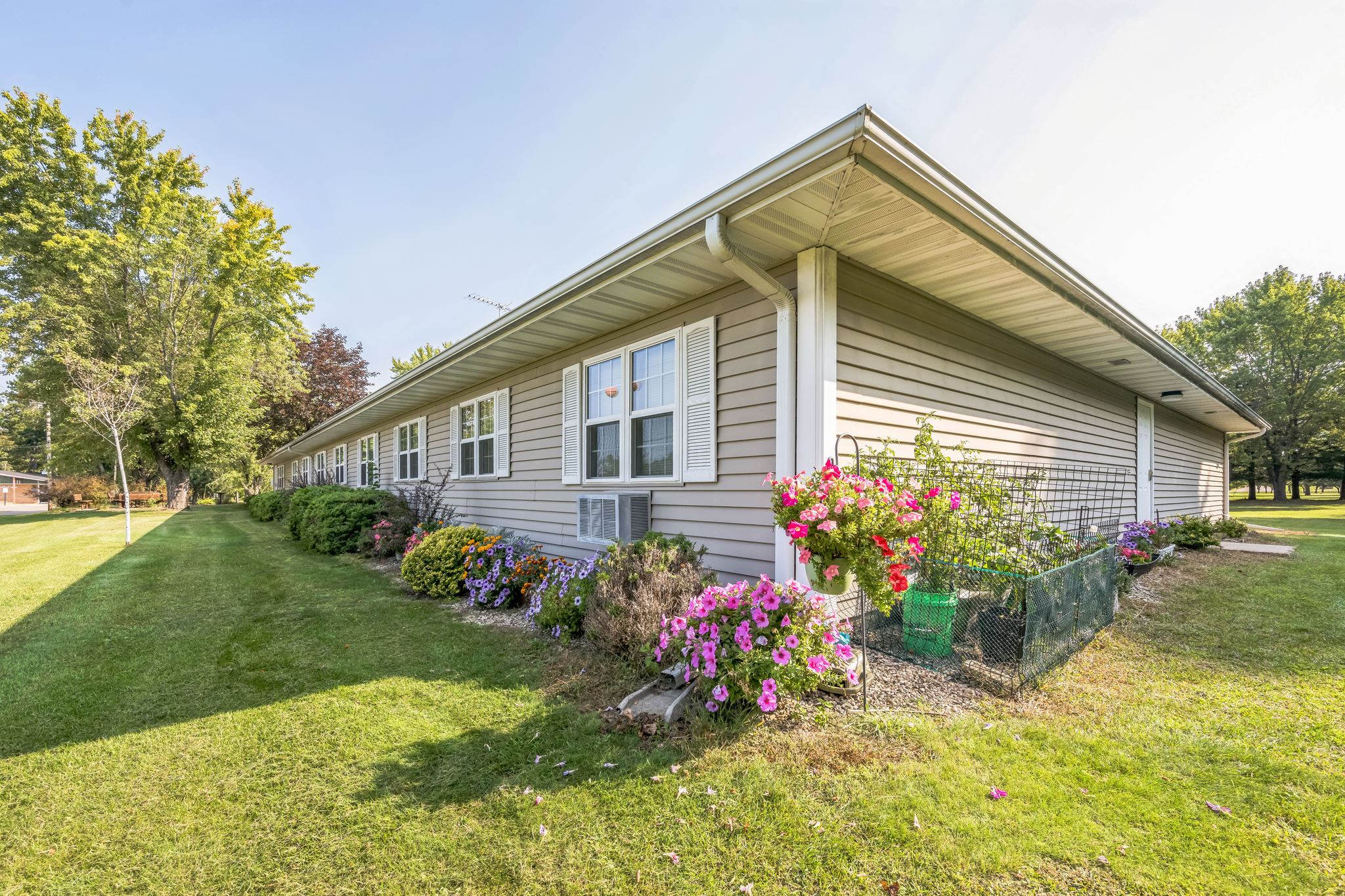 199720_Grove_Ave_Wild_Rose_WI_54984_USA-Exterior-IMG_3524.jpg