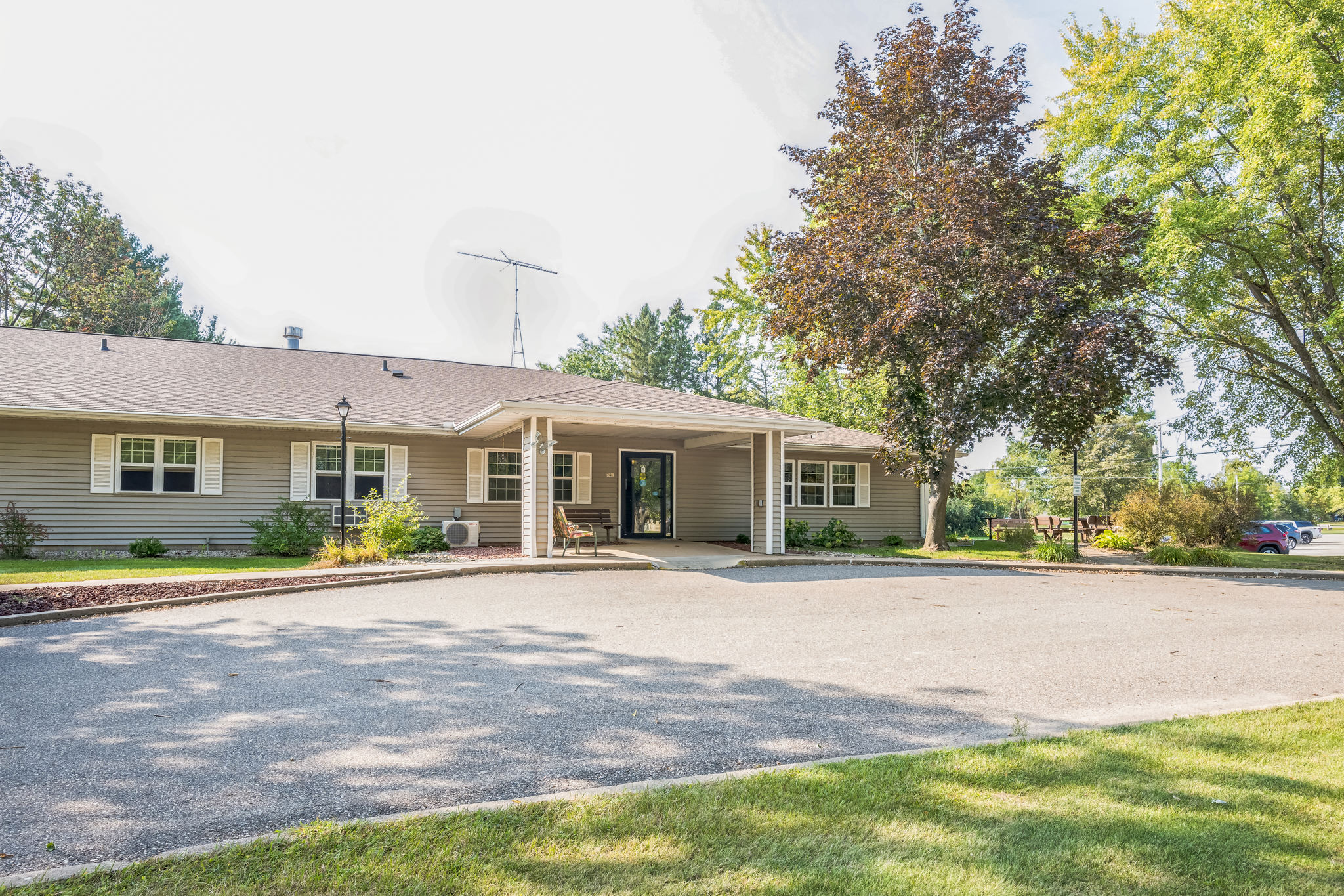 199720_Grove_Ave_Wild_Rose_WI_54984_USA-Exterior-IMG_3553.jpg