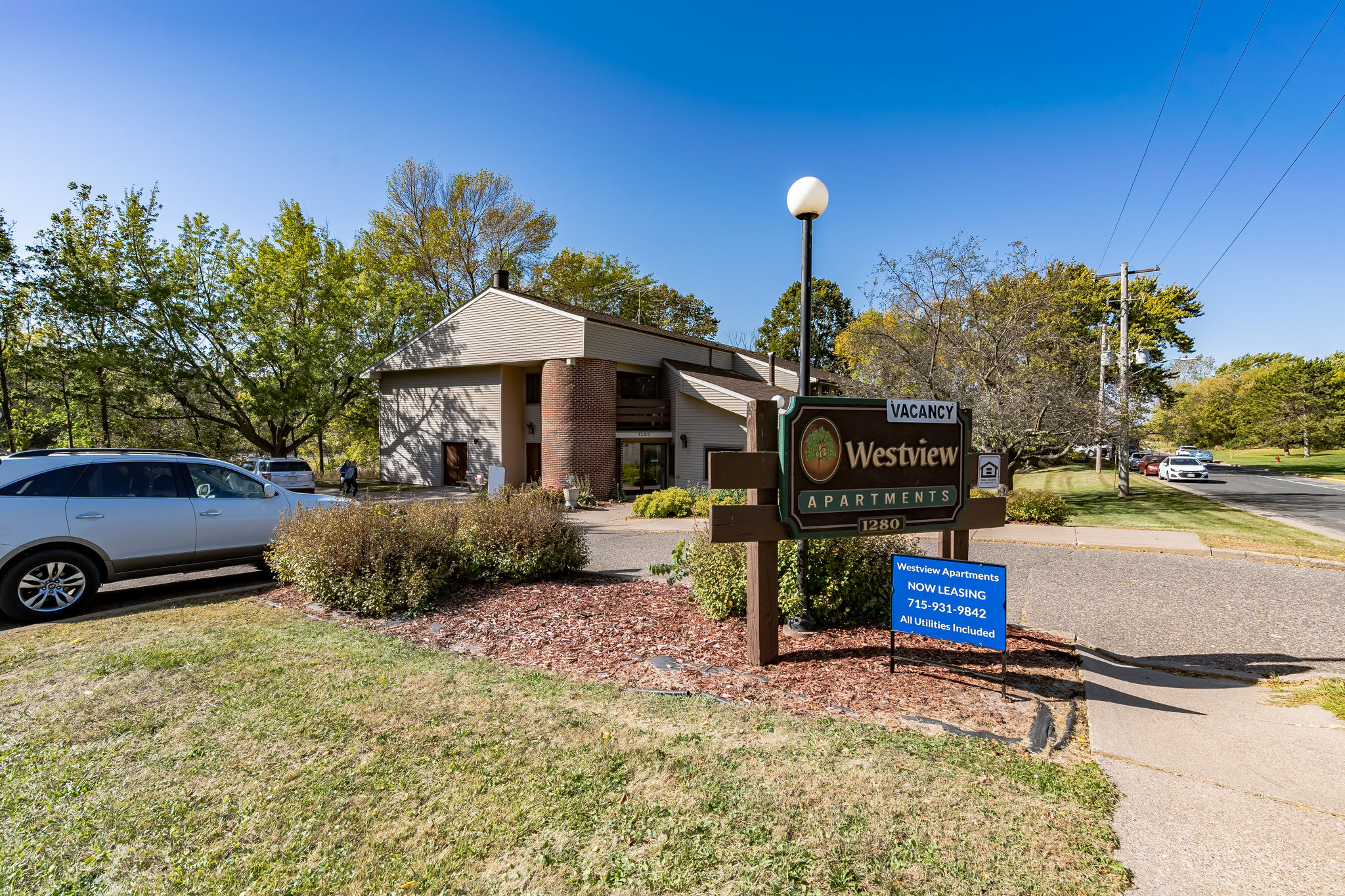 2501280_Charlotte_St_Hammond_WI_54015_USA-Exterior-F2S00419.jpg