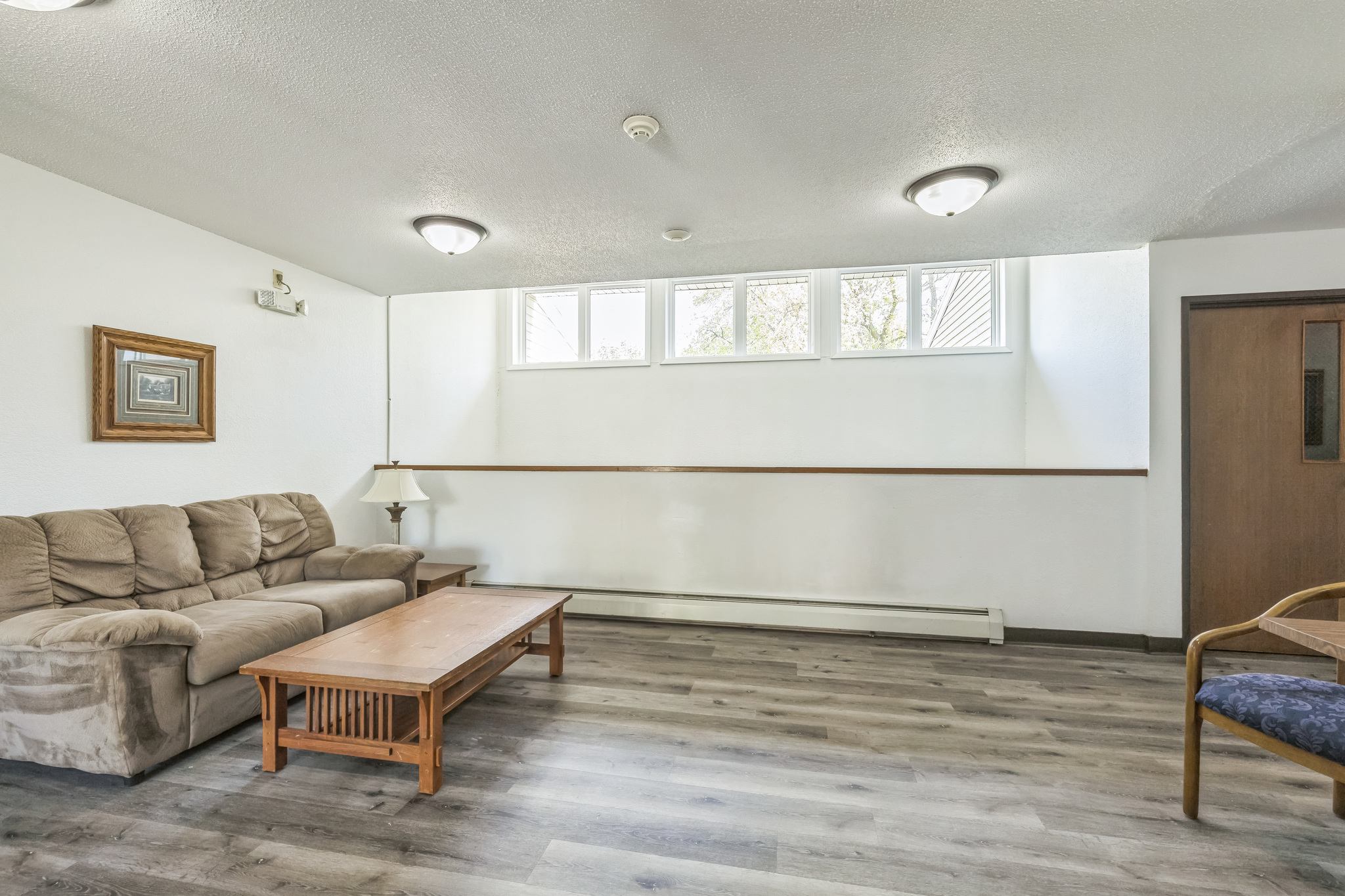 252444_W_5th_St_New_Richmond_WI_54017_USA-Living_room-IMG_5017.jpg