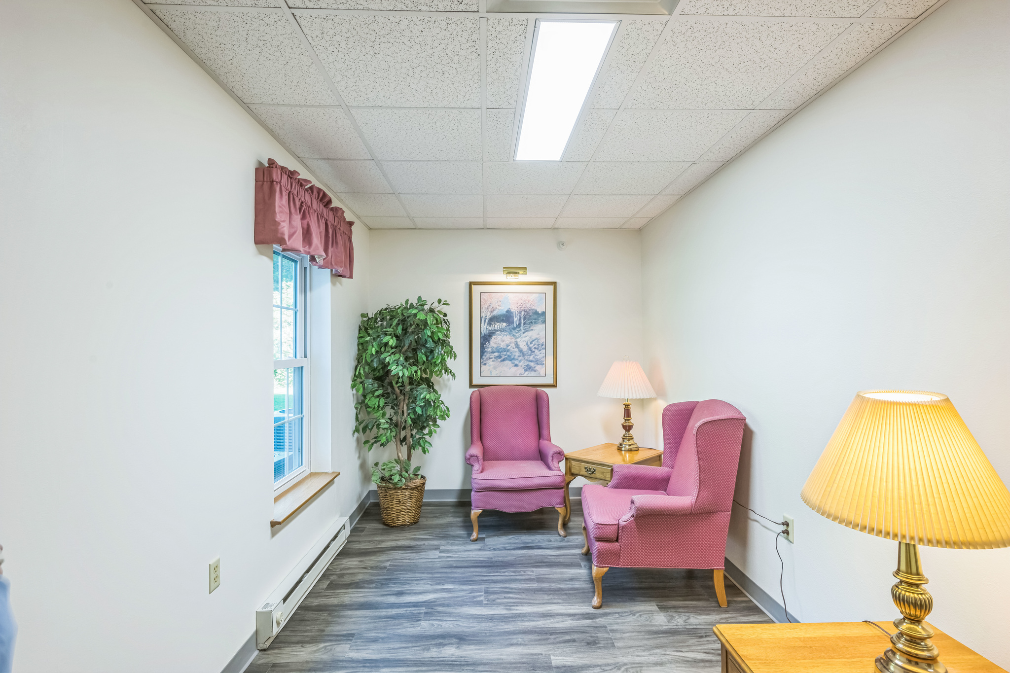266120_Gateway_Dr_Waupun_WI_53963_USA-Living_room-IMG_4327.jpg