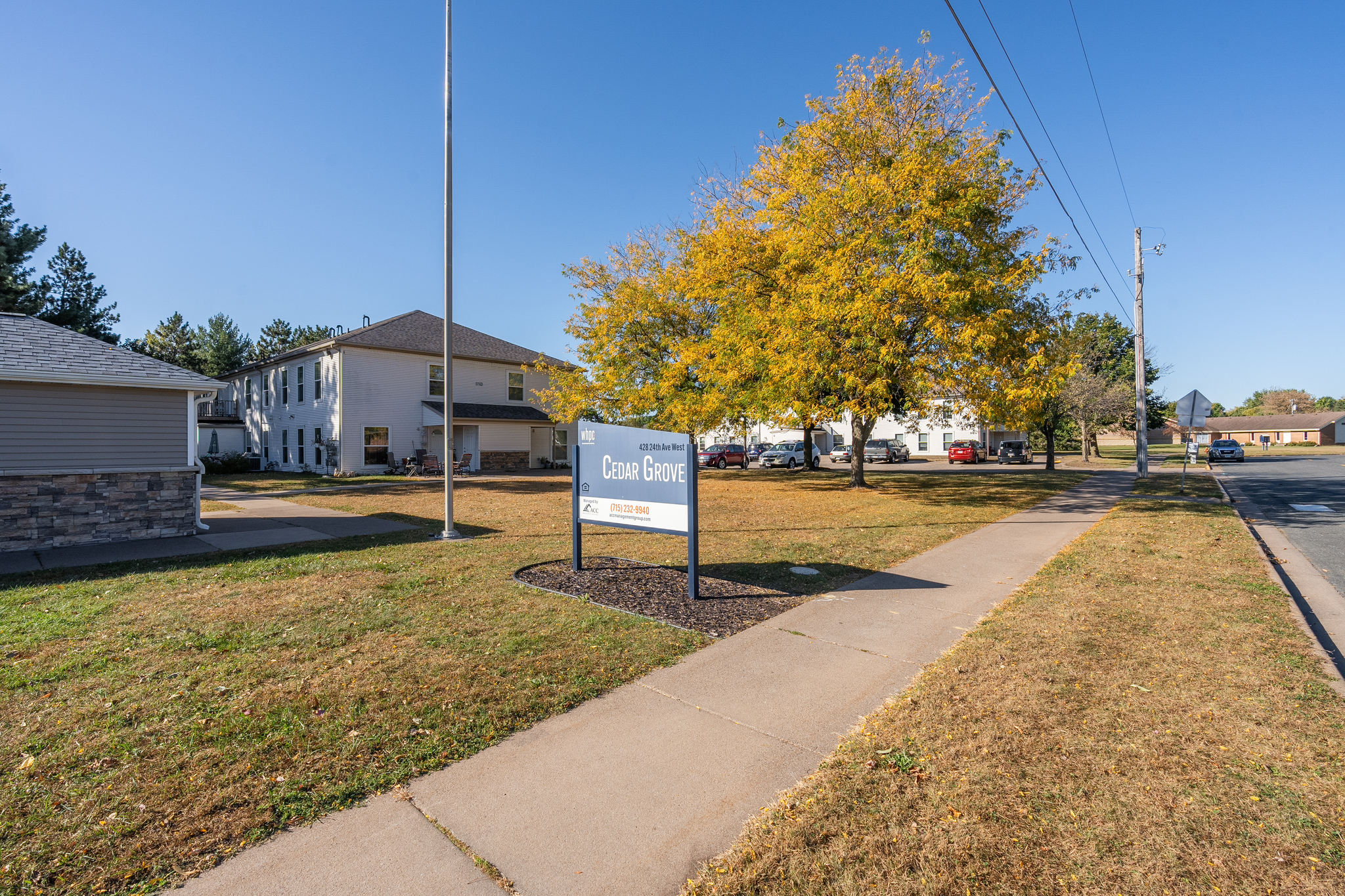 268428_24th_Ave_W_Menomonie_WI_54751_USA-Exterior-F2S09812.jpg