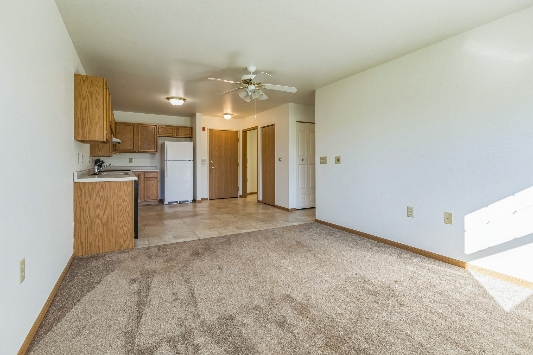 27246_Winnebago_Ln_Fond_du_Lac_WI_54935_USA-Kitchen-IMG_8861.jpg