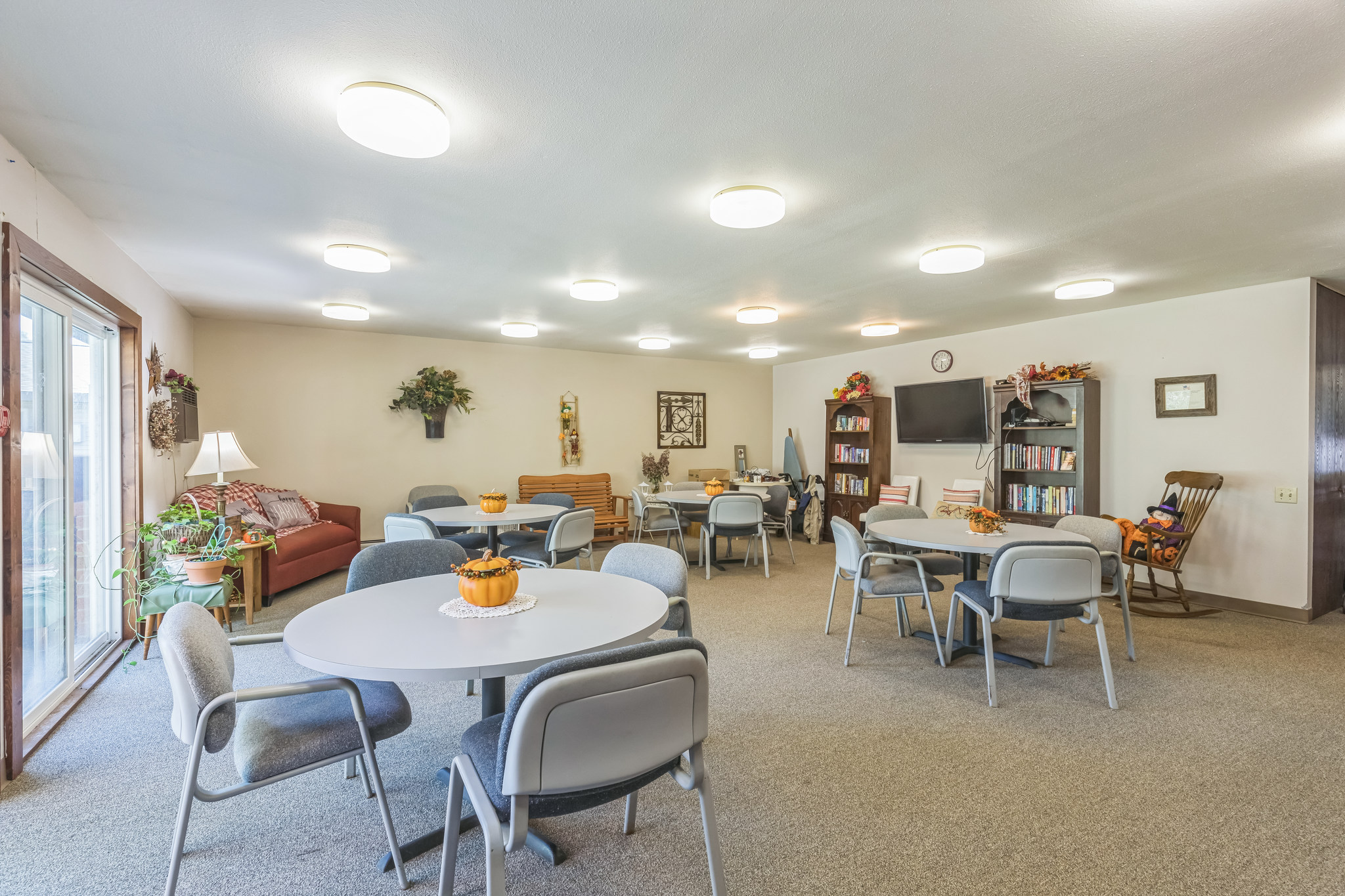 302700_Division_St_Park_Falls_WI_54552_USA-Dining_room-MG_0399.jpg