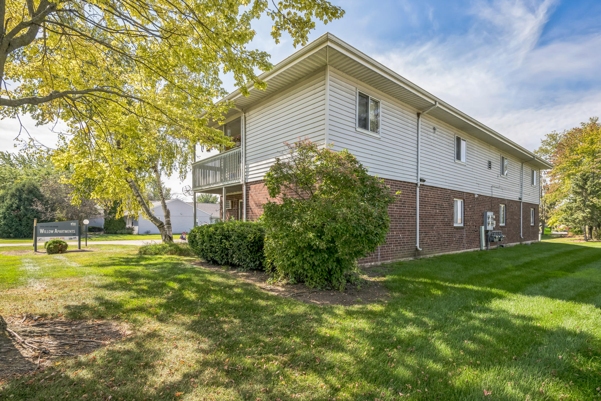 330210_S_5th_St_Winneconne_WI_54986_USA-Exterior-IMG_4054.jpg