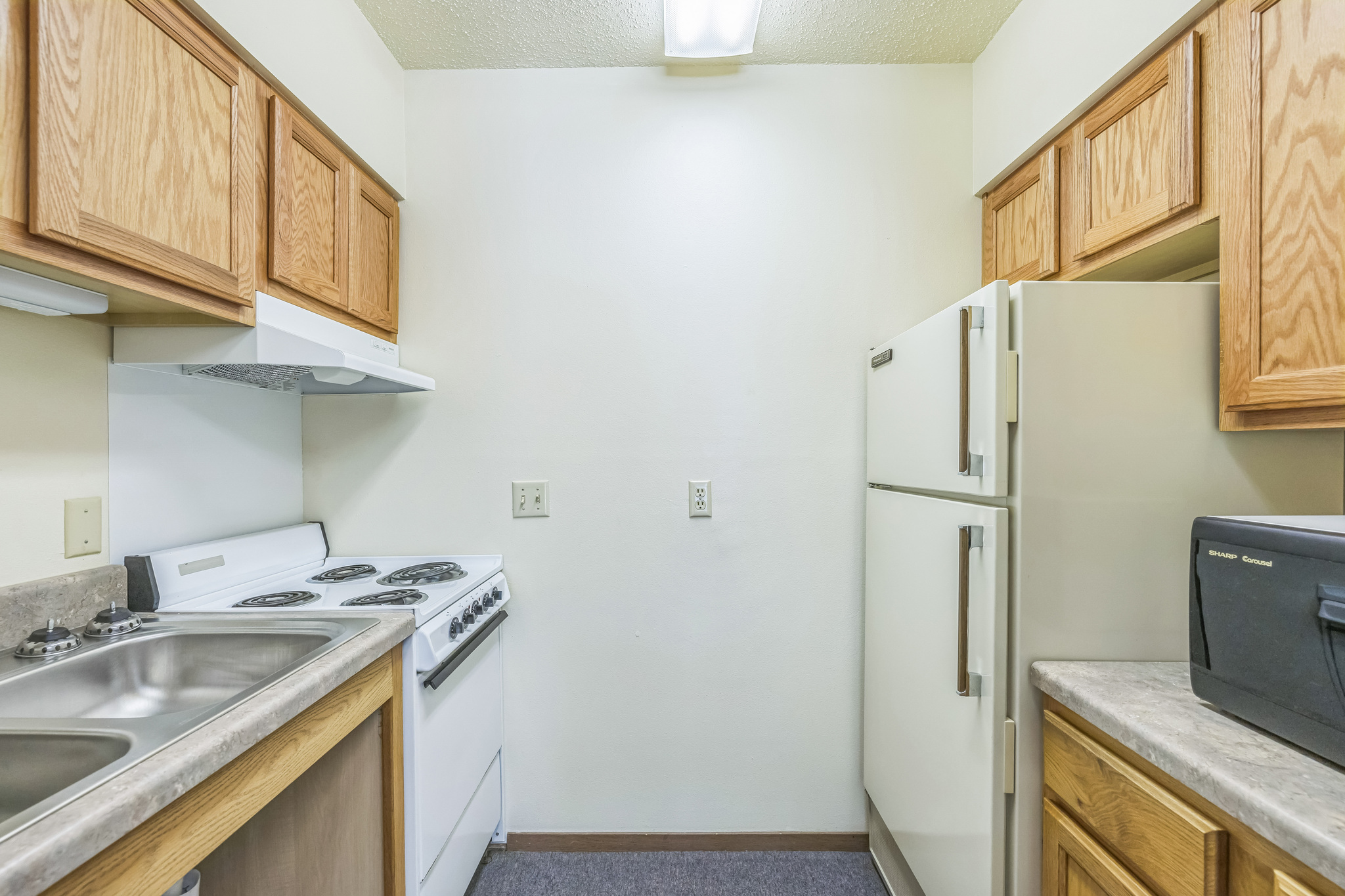 363200_W_2nd_St_Star_Prairie_WI_54026_USA-Kitchen-IMG_6658.jpg