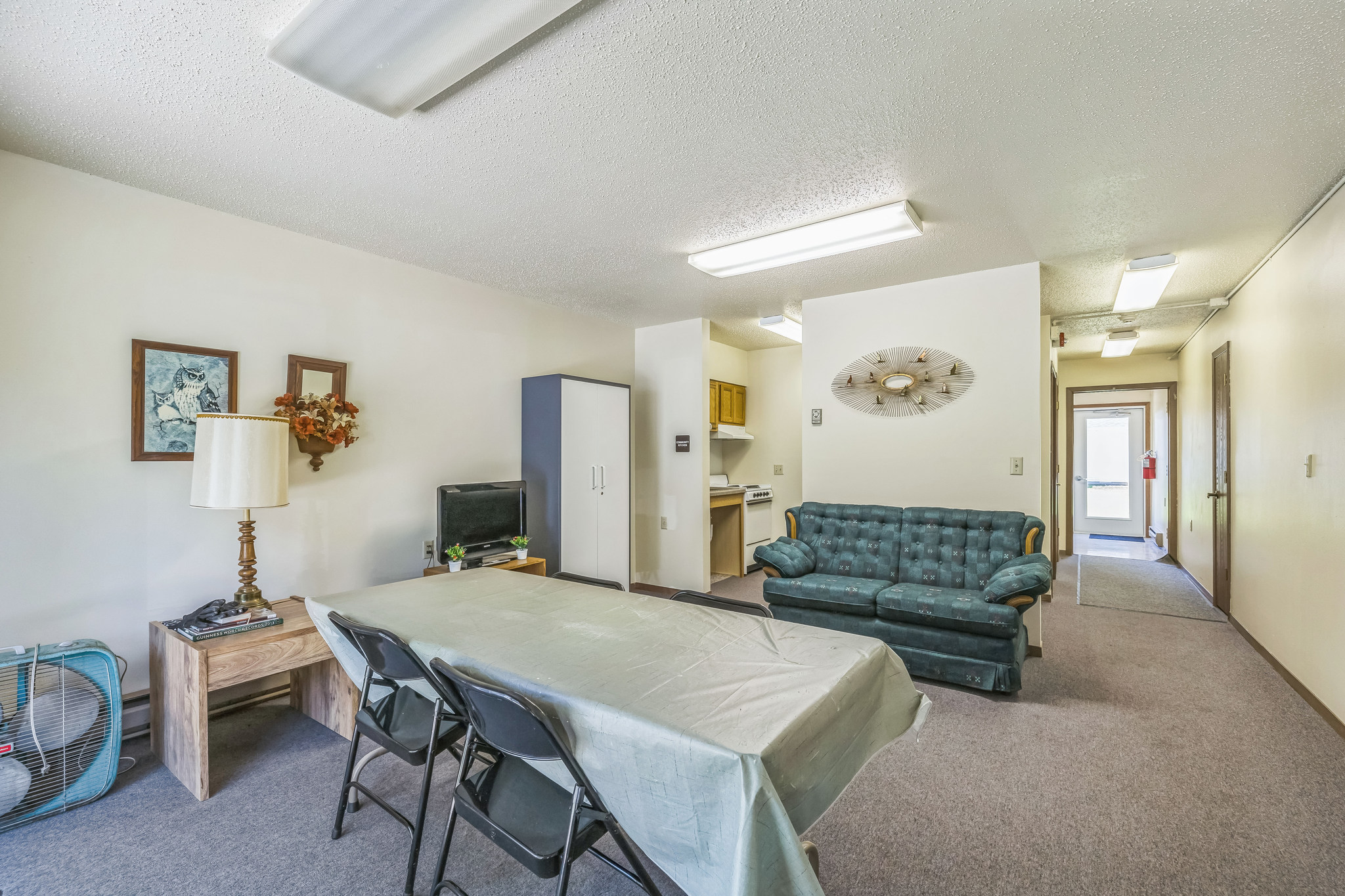 363200_W_2nd_St_Star_Prairie_WI_54026_USA-Living_room-IMG_6638.jpg