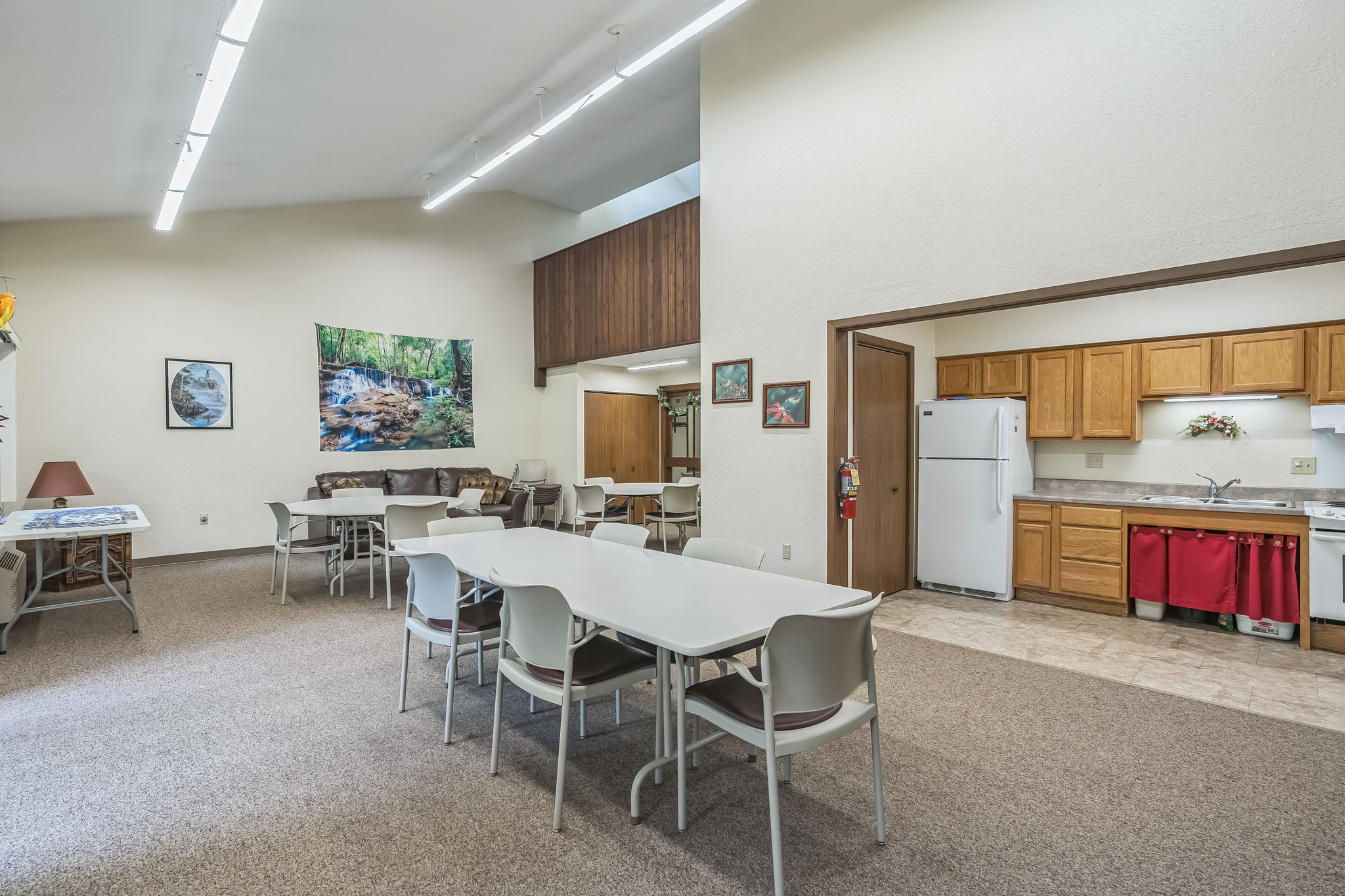 366814_Elm_Dr_Spooner_WI_54801_USA-Dining_room-F2S04601.jpg