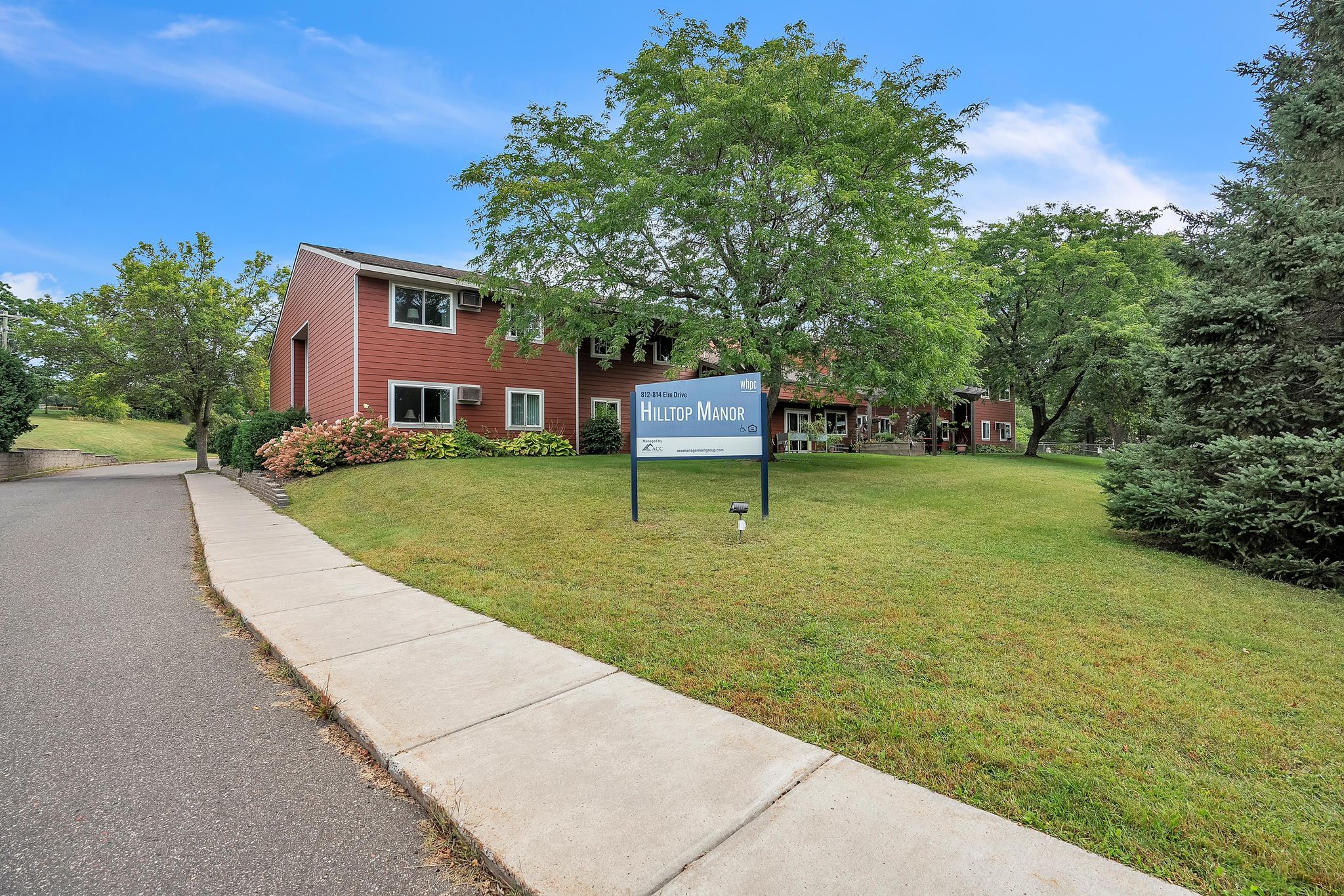 366814_Elm_Dr_Spooner_WI_54801_USA-Exterior-F2S04617.jpg