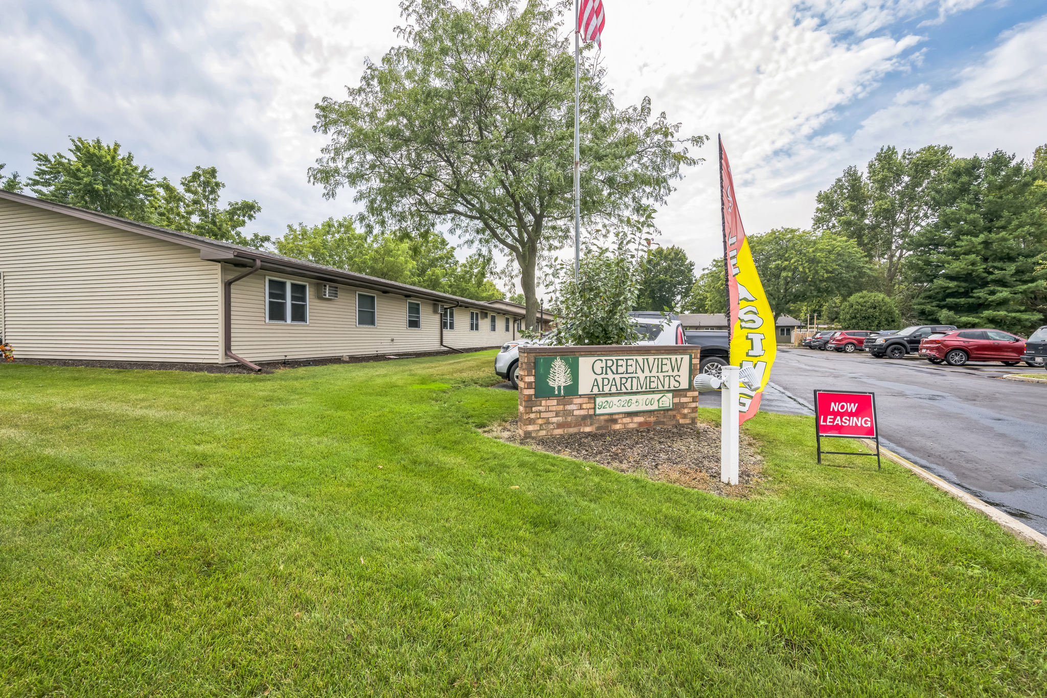388_Holland_Dr_Randolph_WI_53956_USA-Exterior-IMG_3389.jpg