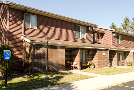 40meadow-creek-exterior4.png