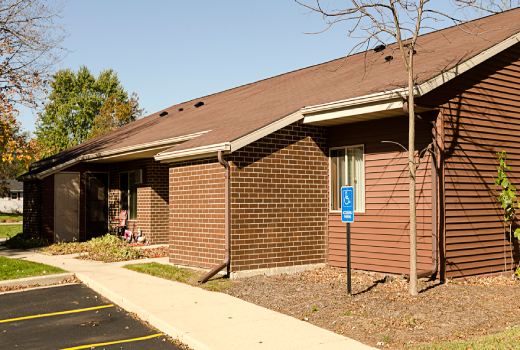 40meadow-creek-exterior5.png
