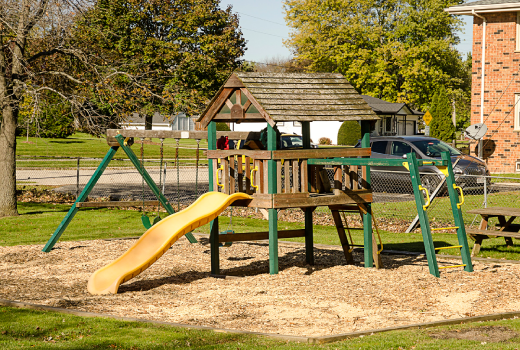 40meadow-creek-playset.png