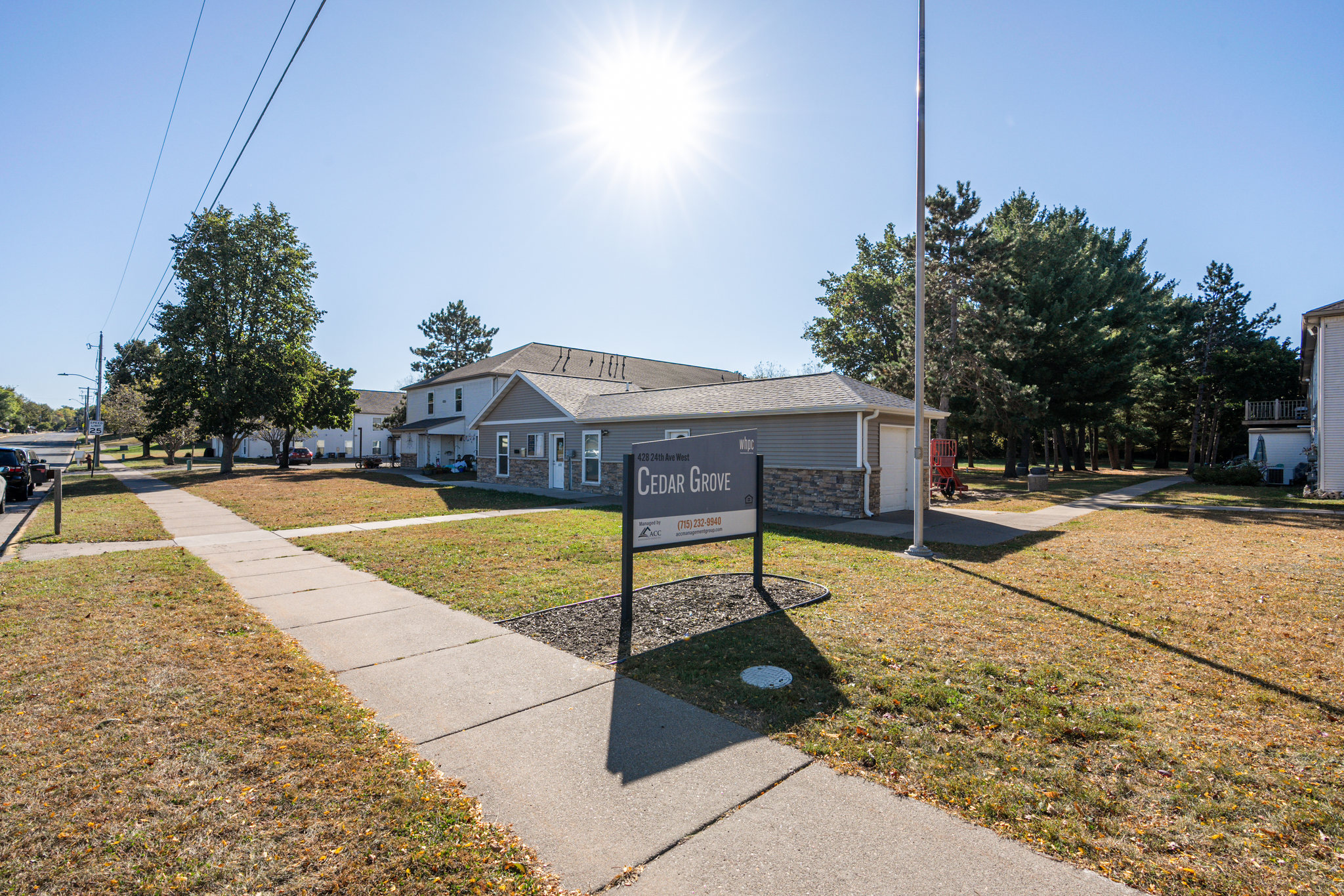 428_24th_Ave_W_Menomonie_WI_54751_USA-Exterior-F2S09811.jpg